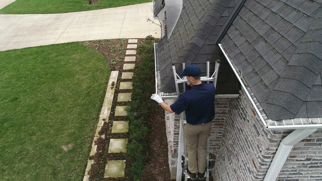 Gutter Cleaning In Middleton CT