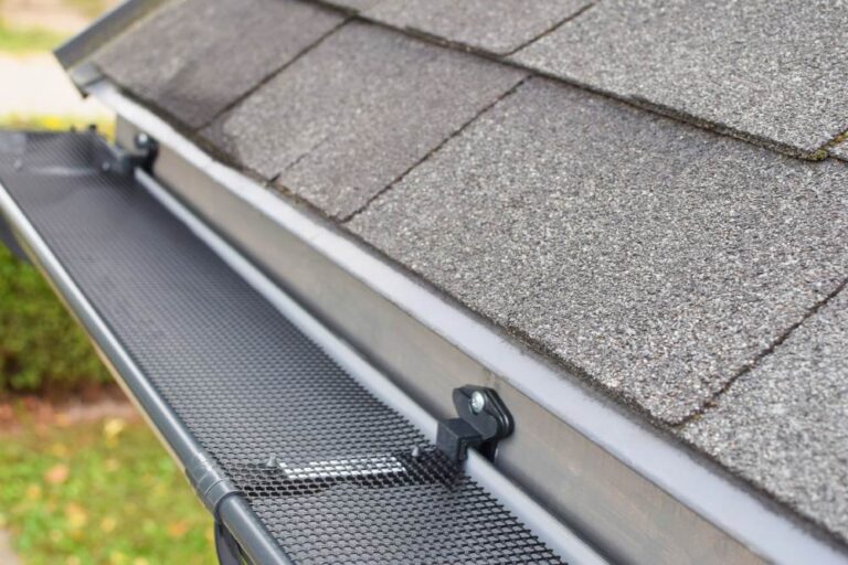 Gutter Cleaning Service In Weathersford CT