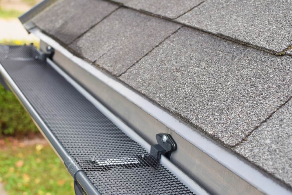 Gutter Cleaning Service In Farmington CT